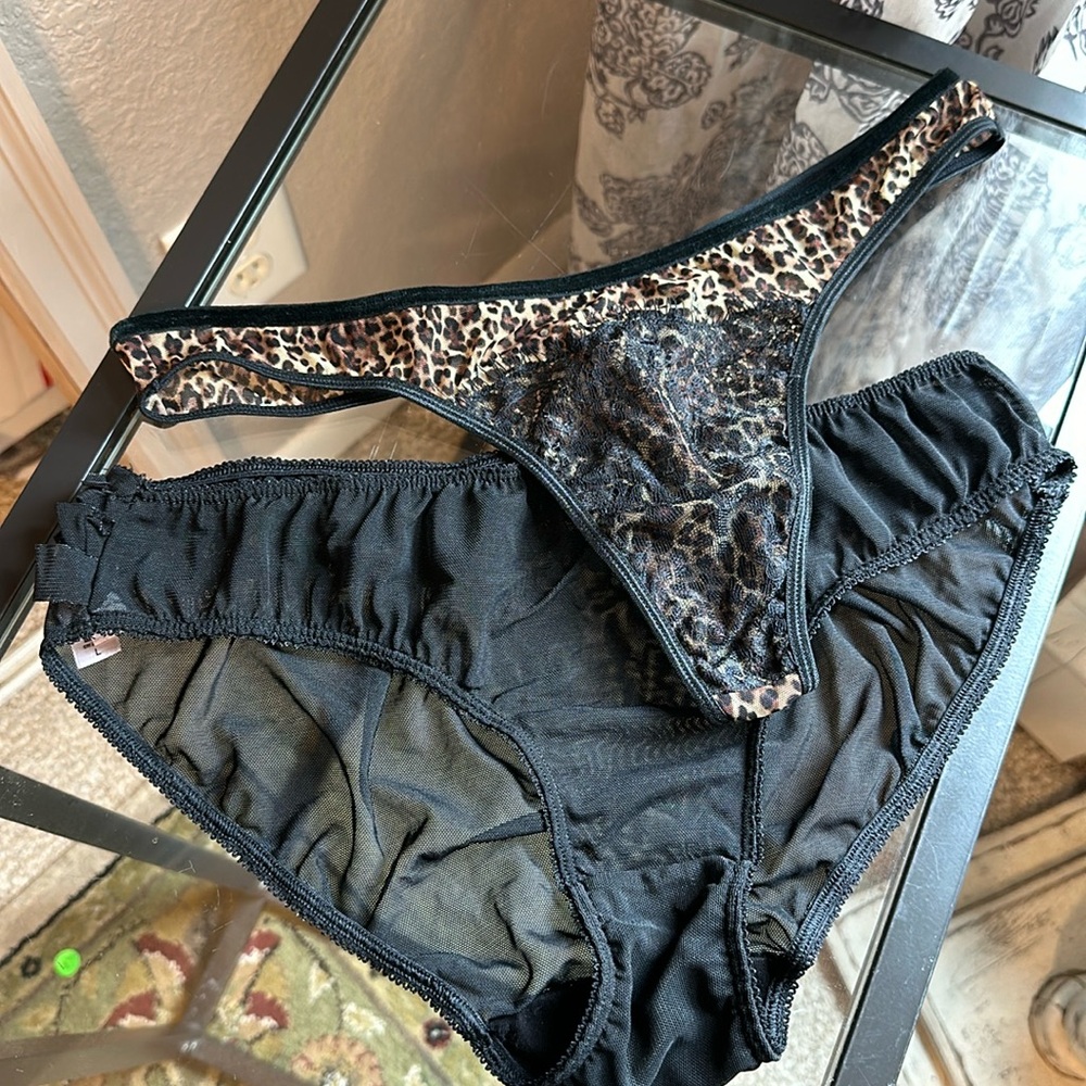 Victoria Secret & Daisy Fuentes - never worn